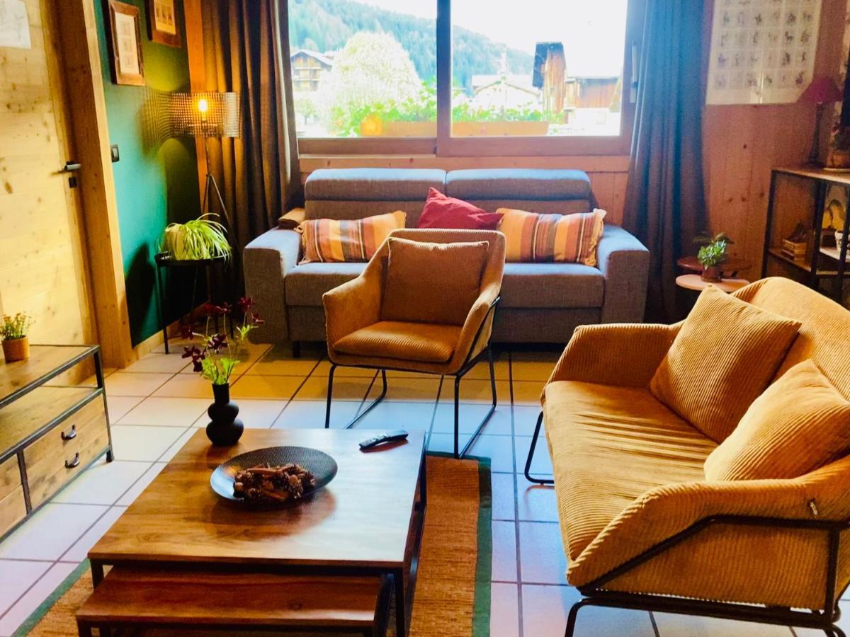 In - In - Sleeps 6 *